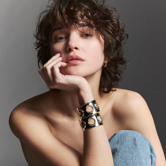 Manchette Eyelet (disponible en plusieurs couleurs)