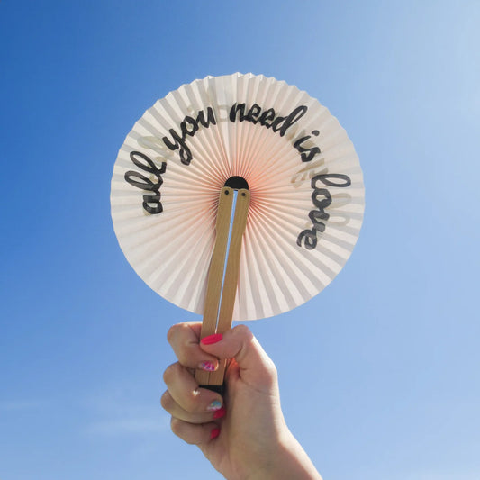 Pai pai "All you need is love"