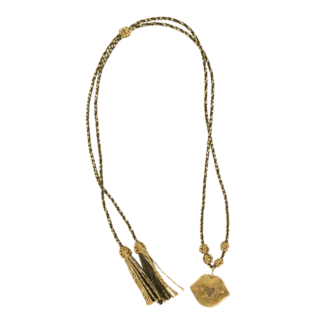 Collier bouche