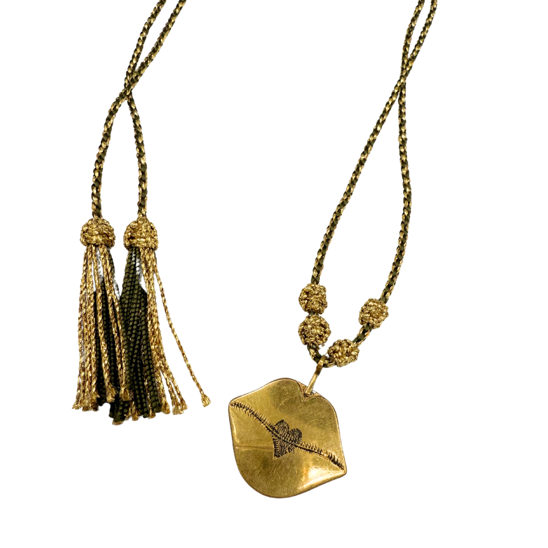 Collier bouche