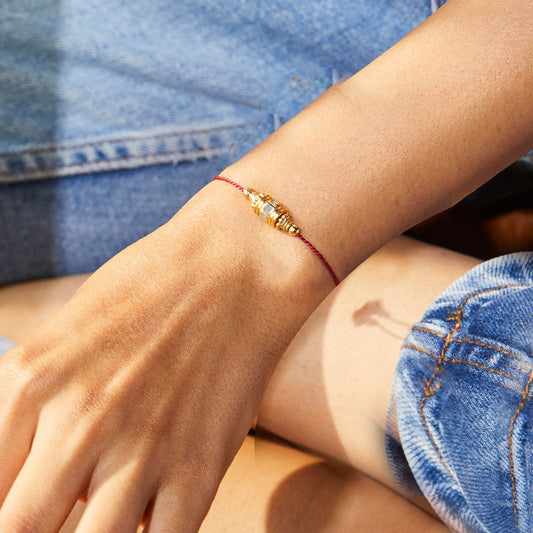 Bracelet cordon Rakhi 2 Topaze blanche Fil rouge