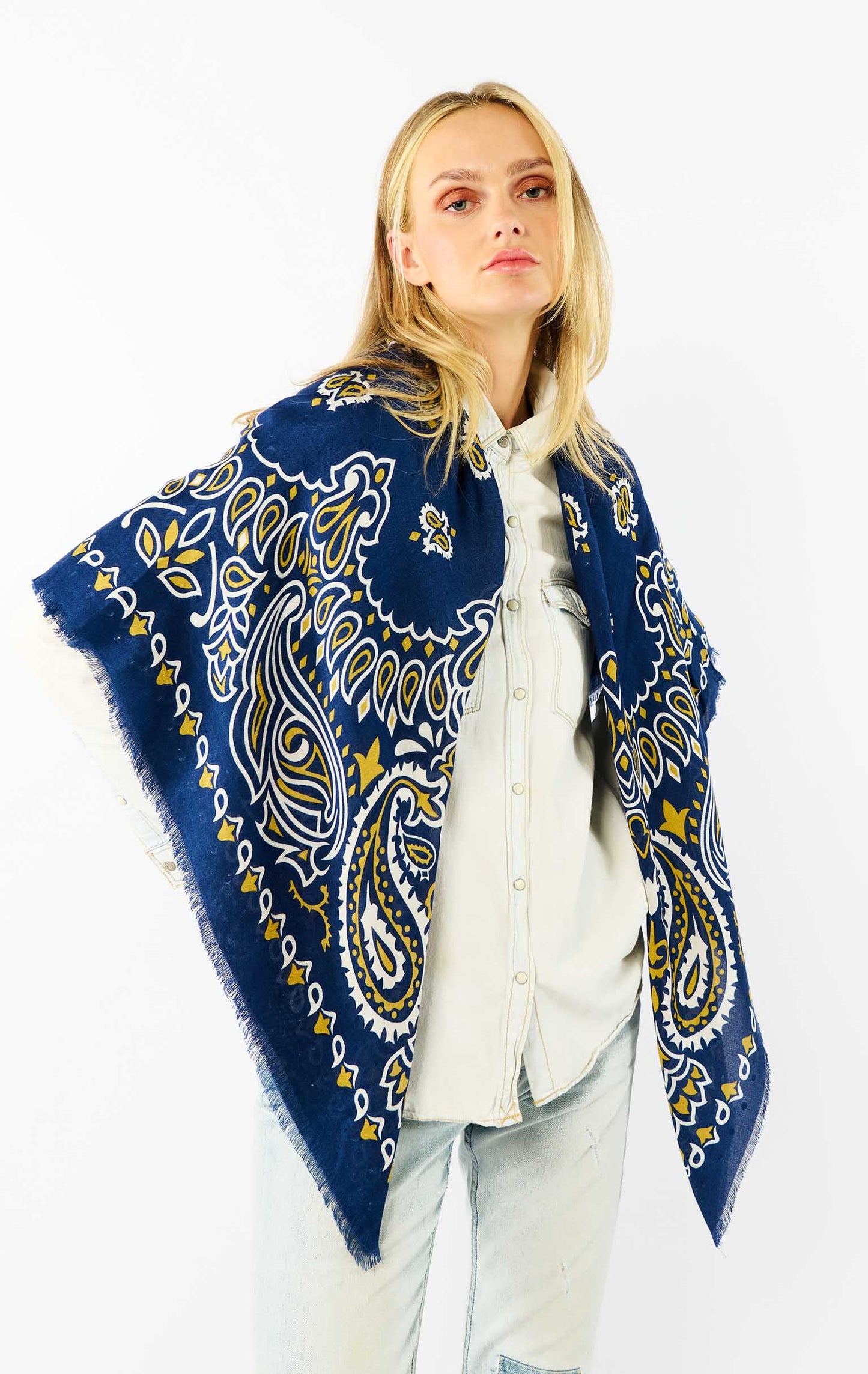 Foulard "Paisley" (disponible en plusieurs couleurs)
